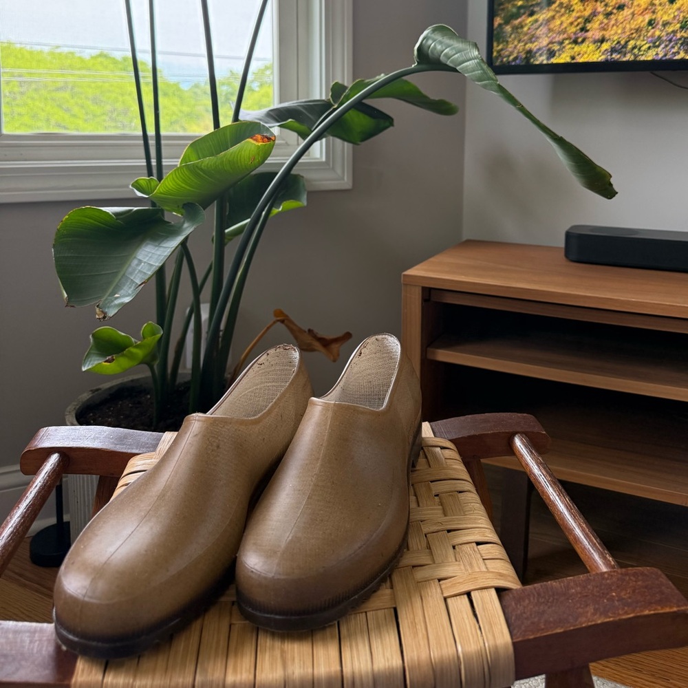 Gardenheir Sepia Hemp Garden Clog